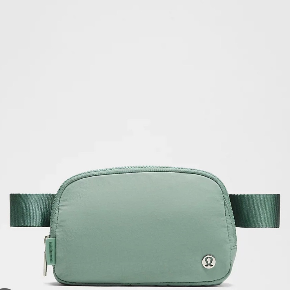 Lululemon crater blue everywhere belt bag Zippered Pouch NWT